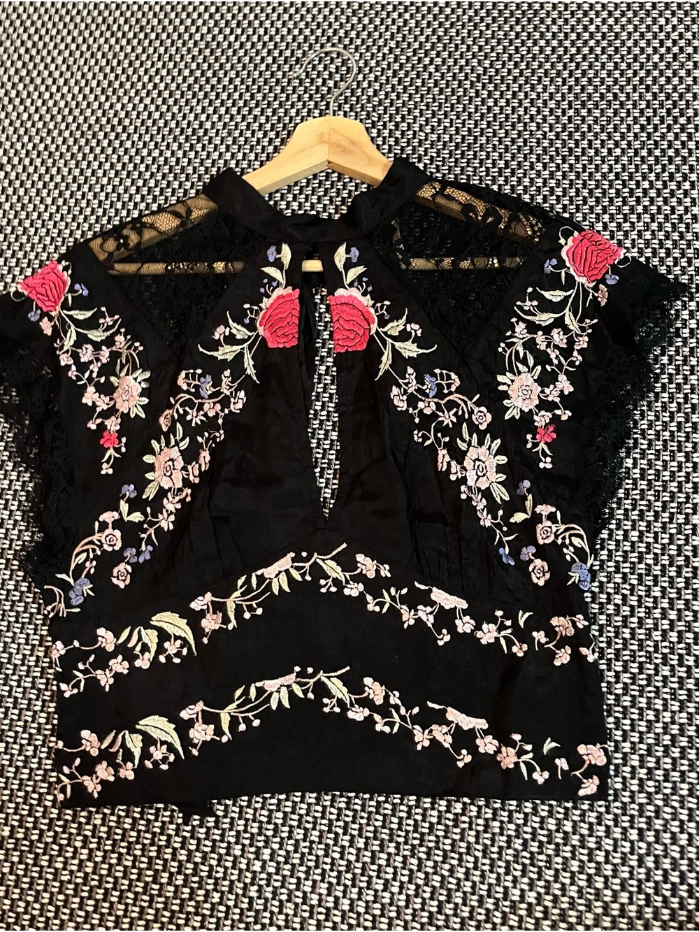 Free people- Chiara Embroidered Top